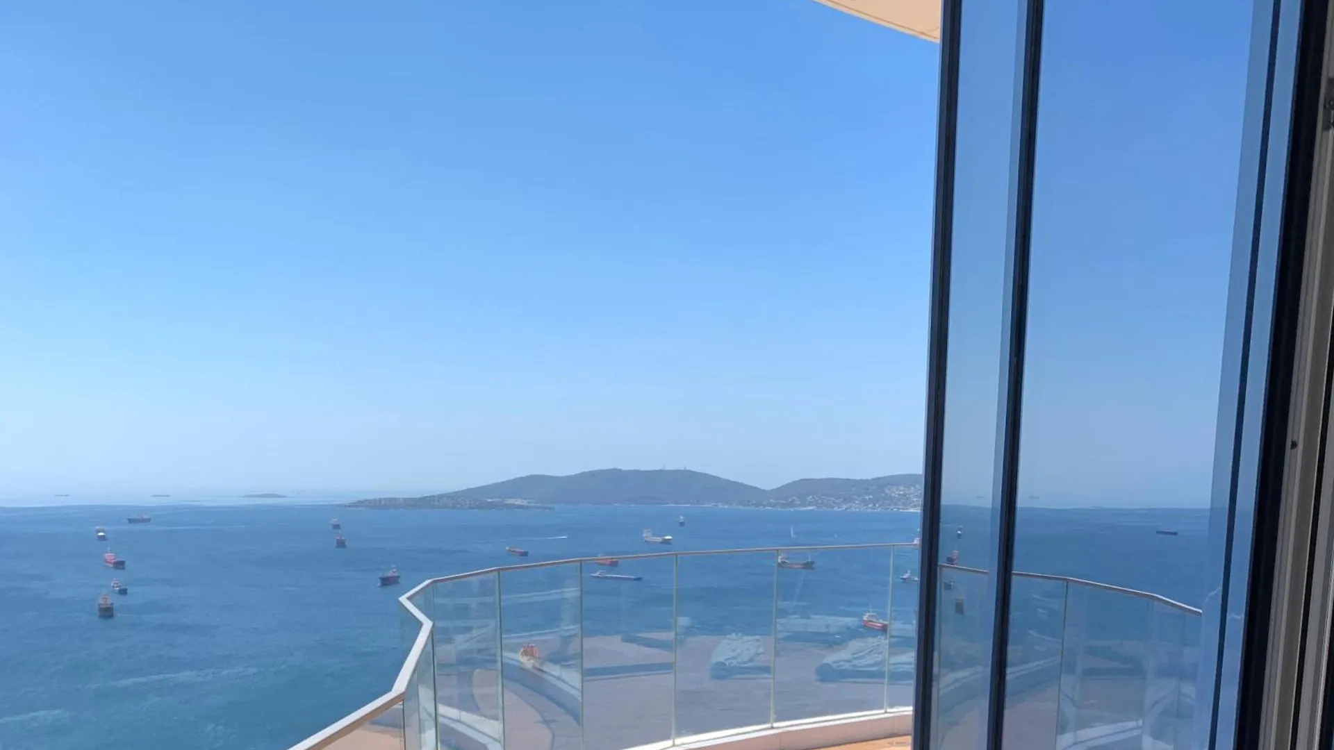 Apartment Luxury 2Br Condo Terrace&Sea View + Shopping Mall Istanbul