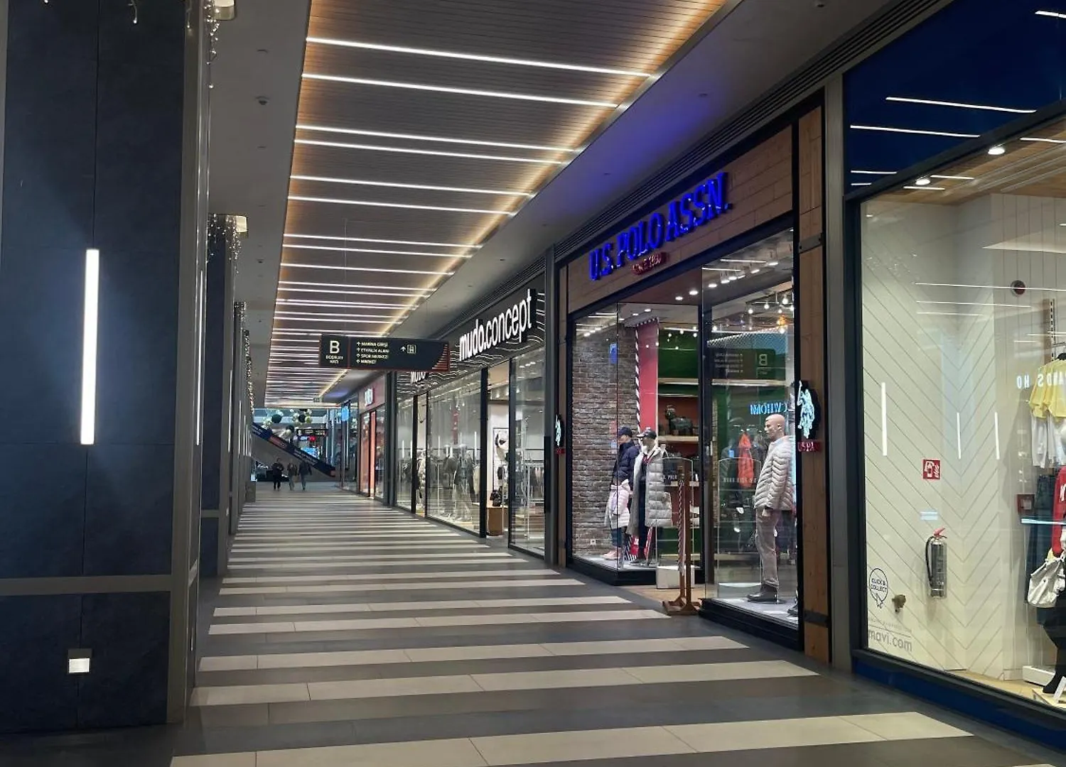 Luxury 2Br Condo Terrace&Sea View + Shopping Mall Istanbul