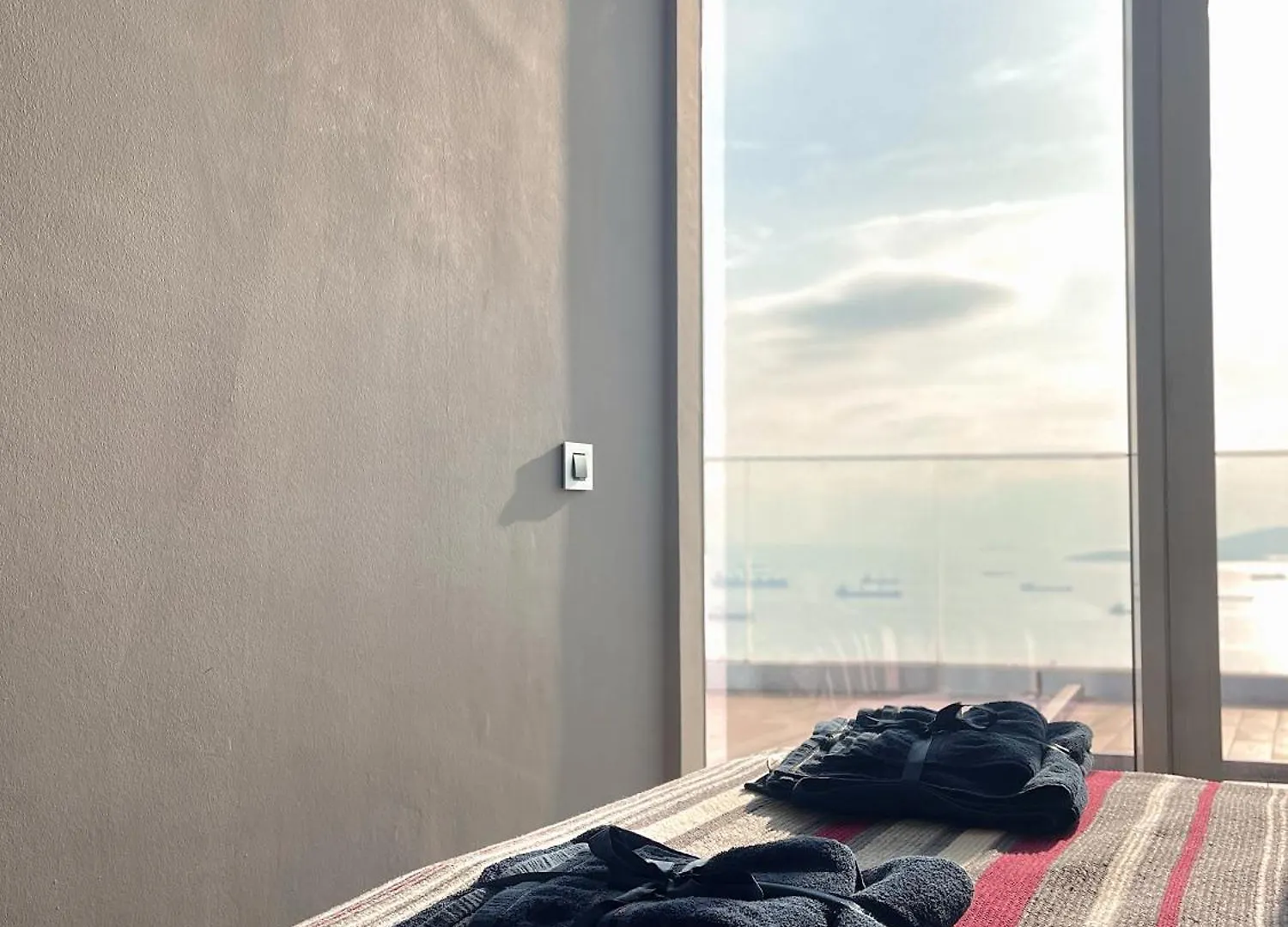 Luxury 2Br Condo Terrace&Sea View + Shopping Mall İstanbul Daire
